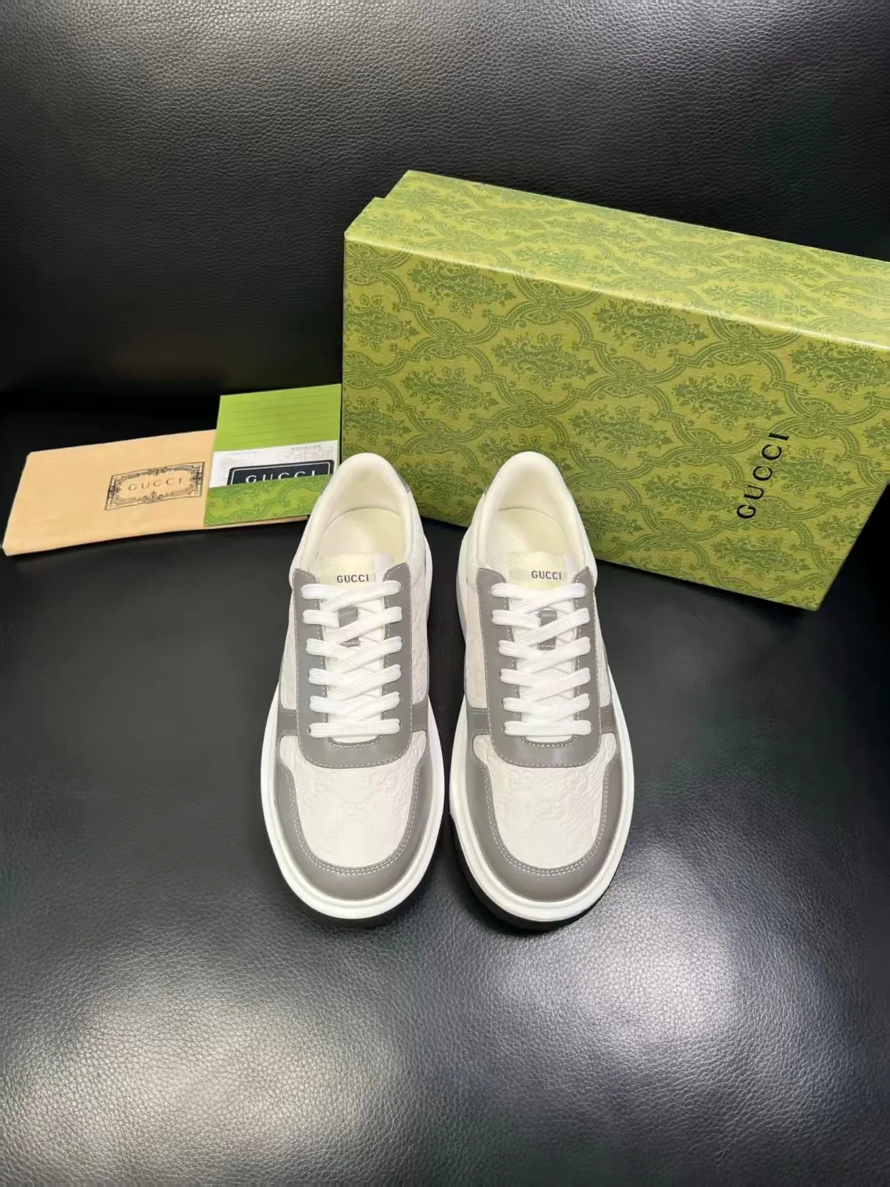 P460 new men's shoes GUCCI [Lightning] latest shoes are shipped. Original quality, fashionable, made of special materials, sheepskin lining, brand new packaging. The foot feels super comfortable and the workmanship is impeccable. Size: Male 38-45.